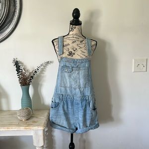 Free People We The Free Ziggy Rolled Baggy Shortails Women's size M